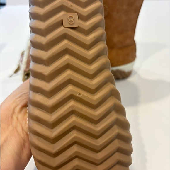 NWOT Yoki Rubber Toe Duck Rain Boots Brown W/White Faux Fur trim - size 8 - Picture 5 of 5